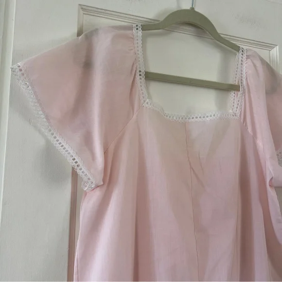 Vintage pink cotton blend flutter sleeve midi nightgown negligee white lace M